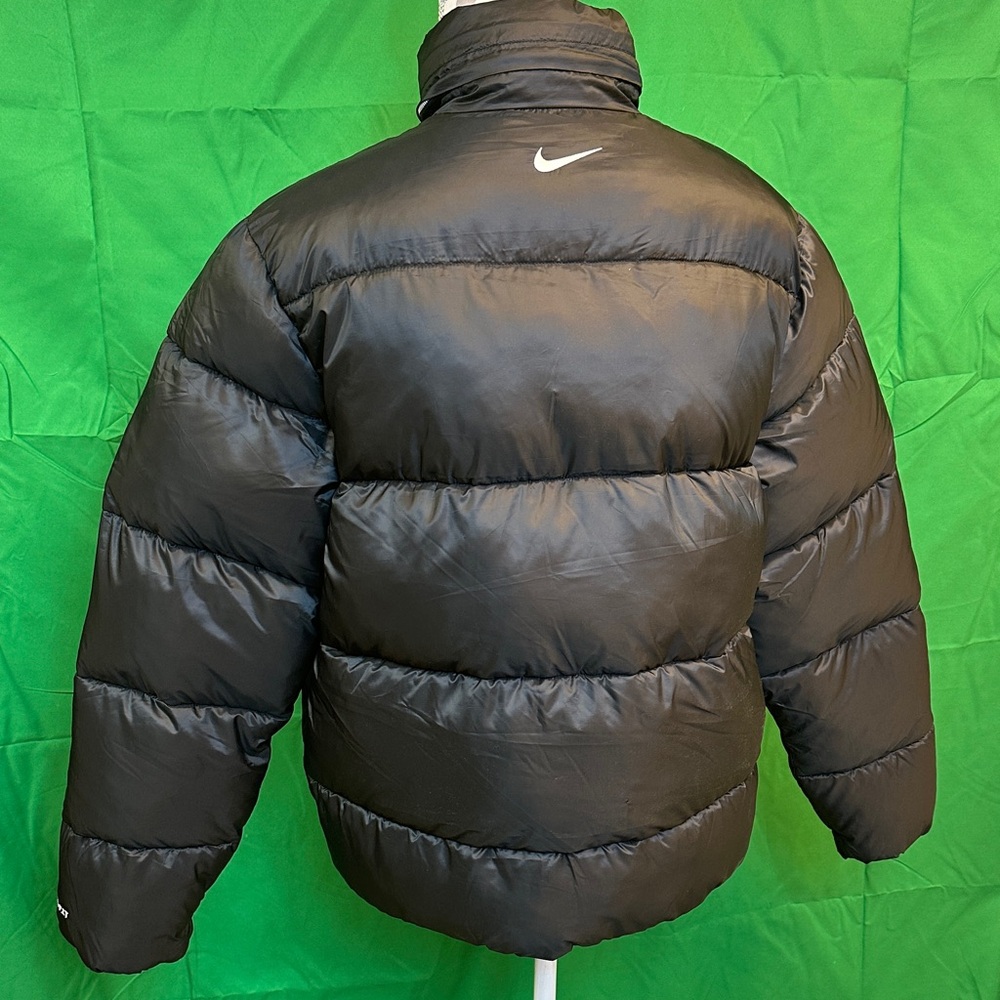 Nike Black Puffer Jacket - Picture 2 of 4